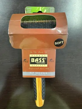 BAS10559 BASS Slicker Brush Wood Handle
