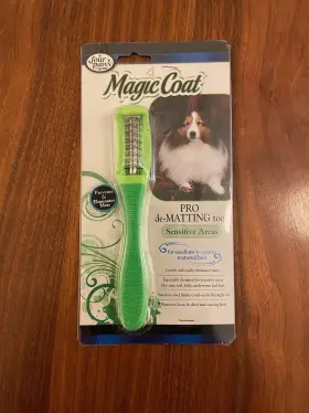 100540455 FOUR PAWS Magic Coat Dematting Tool Sensitive Areas
