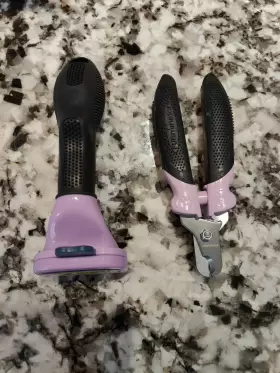 D1400A FURMINATOR Hair Deshedding Tool Nail Trimmer Cats