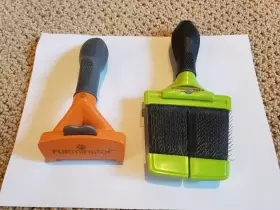P92914 FURMINATOR Undercoat Deshedding Tool Dogs Hair
