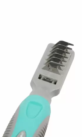 15537 GROOMER ESSENTIALS Mat Remover #2
