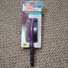 UY26261 HARTZ Groomers Brush Dog