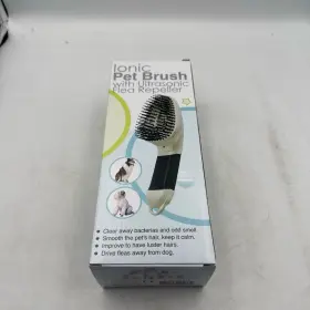 IPB-752 IONIC Pet Brush Ultrasonic Flea Repeller Odor Removal