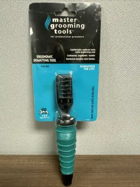 721343069003 MASTER GROOMING TOOLS Dematting Mat Hair Coat