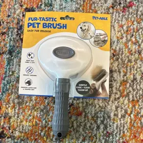 JB96405 PET-ABLE Fur Tastic Dog Brush Release