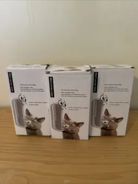 034264445611 PET JOUET Cat Massage Brush Catnip Wall Corner