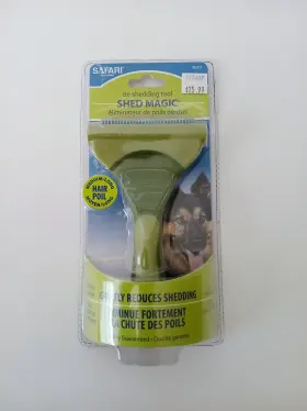 W1627 SAFARI Shed Magic Shedding Tool Dogs Hair Reduces