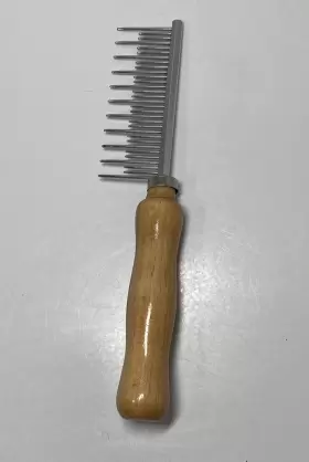 W565-NCL00 SAFARI Dog Shedding Comb Hair Wood Handle