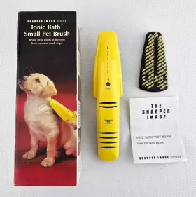 SI888-YEL SHARPER IMAGE Ionic Bath Pet Brush Design Cats Dogs