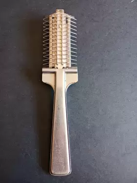10489722 TRIM-A-PET Precision Comb Steel #2