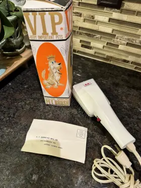 D.H.B.-701 VIP Important Electric Vibrating Pet Brush