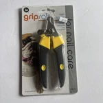 Petmate Jw Pet Gripsoft Deluxe Nail Clip With Cutting Guard For Dogs Large. Fixed Price $5.99.